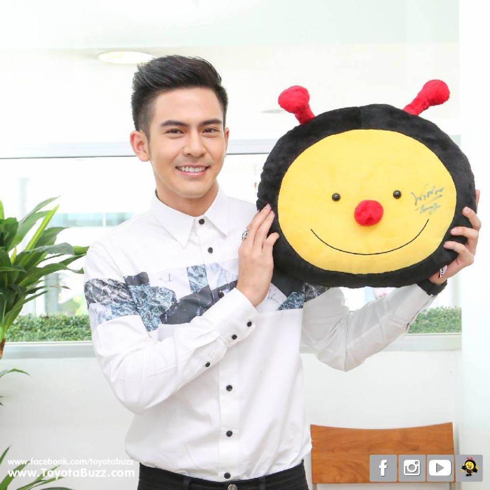 เต้ย พงศกร ที่โตโยต้าบัสส์ สาขาเสรีไทย
