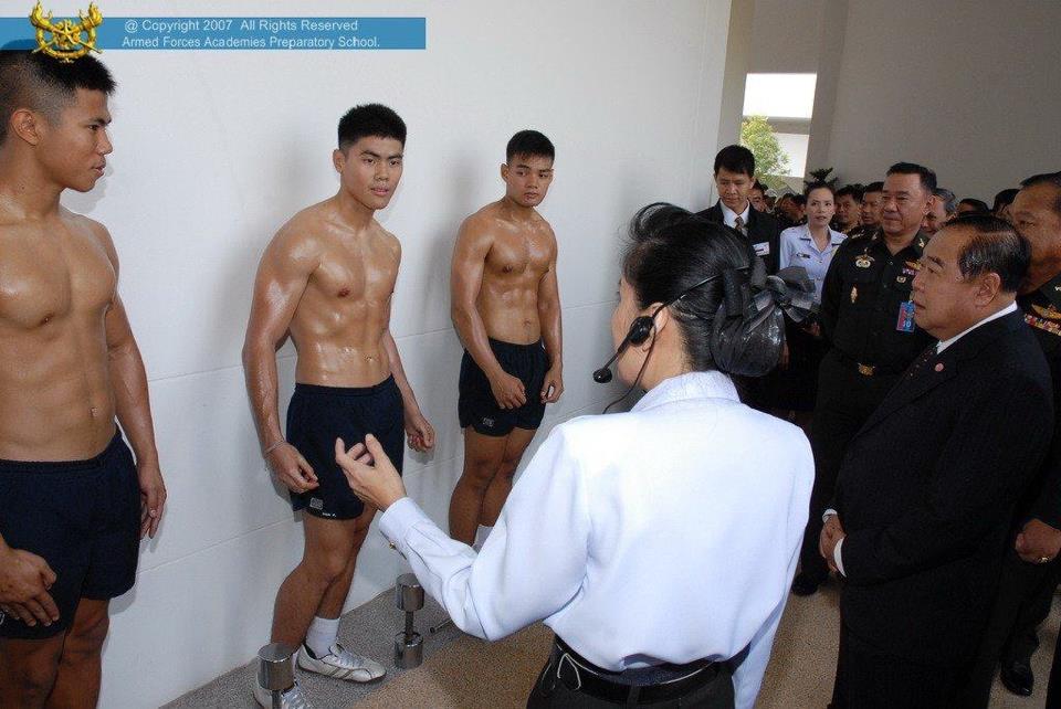 แต่ทางมันอันตรายมากนะพี่อีฟ พี่ไม่ควรมาทำเป็นเล่นแบบเนี้ย 584