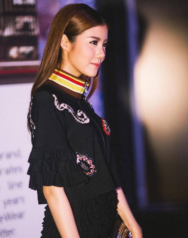 ตบเท้าดาราร่วมงาน elle elle men fashion week 2016 ที่ผ่านมา