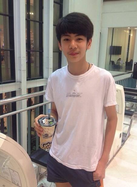 รวมหนุ่มหน้าหวาน ที่เหล่าเก้ง,กวาง,บ่าง,ชะนี เตรียมช้อน-ซ้อม พร้อมรอกิน