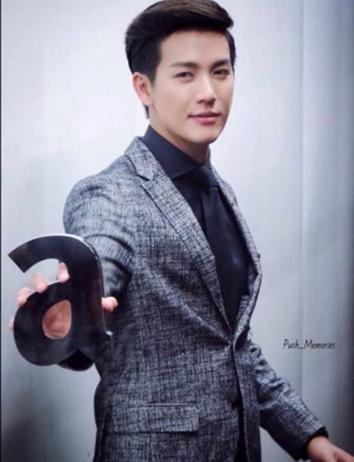 ผู้ชายคนแรก ของ attitude Magazine Best actor