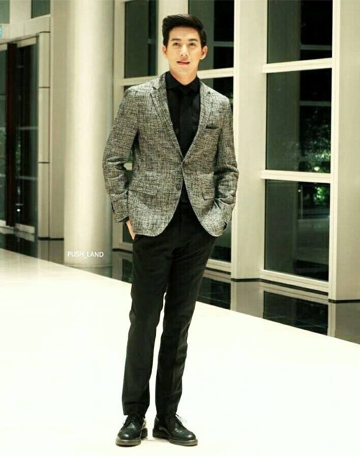 ผู้ชายคนแรก ของ attitude Magazine Best actor