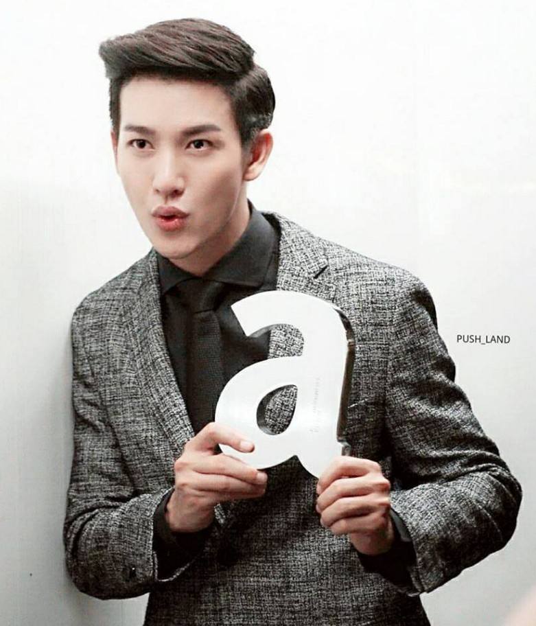 ผู้ชายคนแรก ของ attitude Magazine Best actor