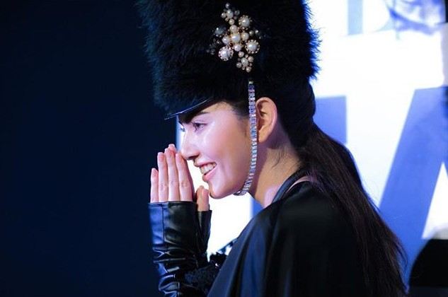 Fashion Runway บนรางรถไฟ ของ ใหม่ ดาวิกา ชุดนี้เริ่ดๆๆ