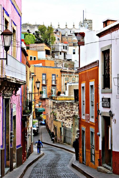 Latin America สีสันจับใจ