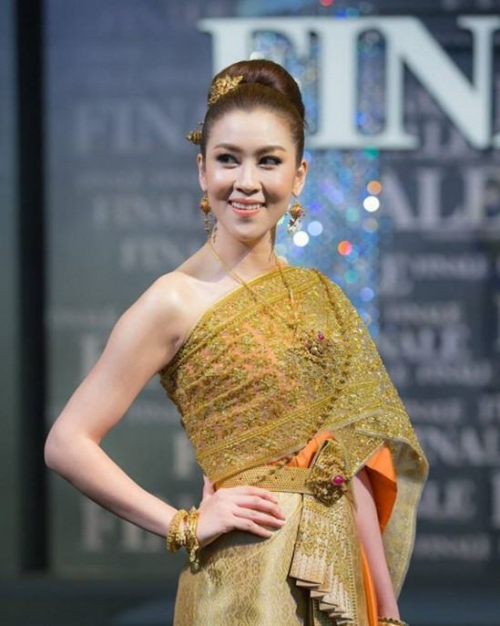 อยากแต่ง สักครั้งค่ะ !