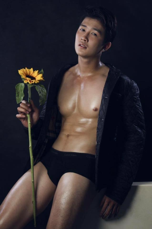 Hot guy in underwear 125