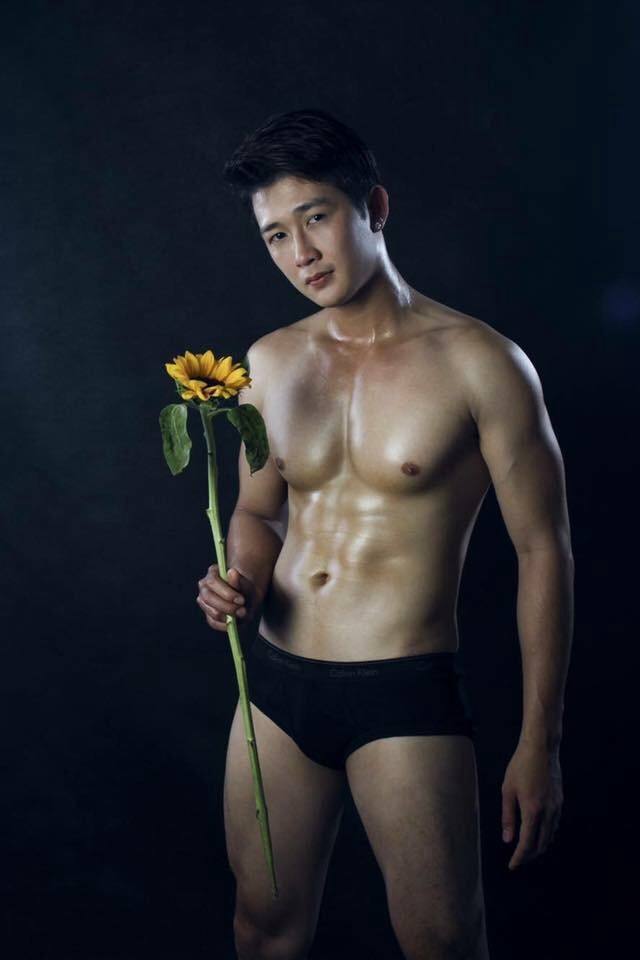 Hot guy in underwear 125