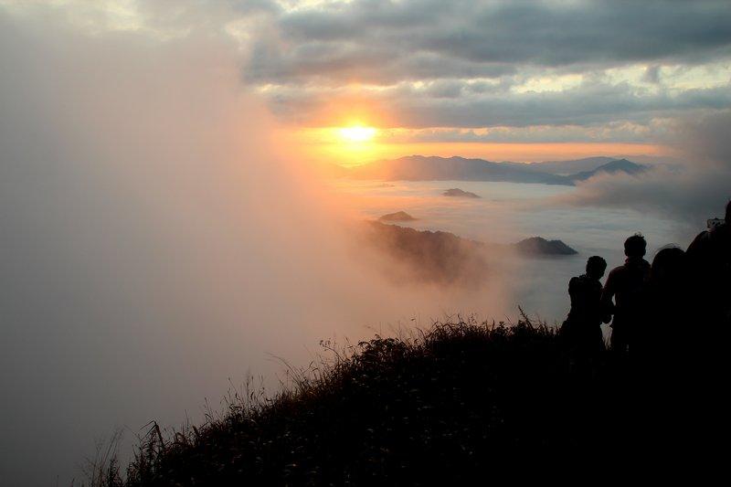 ชมทิวทัศน์สวยๆ ที่ภูชีฟ้า