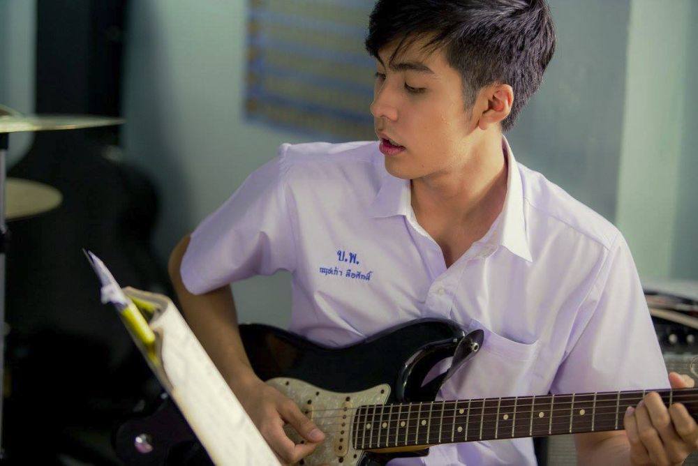 3 พระเอกสุดหล่อรุ่นใหม่มาแรง.. ใน "อ้อมกอดเขมราฐ" หนังไทยสำหรับคนโรแมนติคหรือกำลังมีความรัก