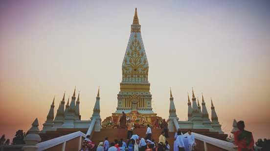 พระธาตุพนมจำลอง จังหวัดกาฬสินธุ์