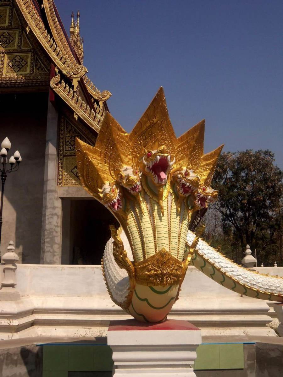 พระธาตุพนมจำลอง จังหวัดกาฬสินธุ์