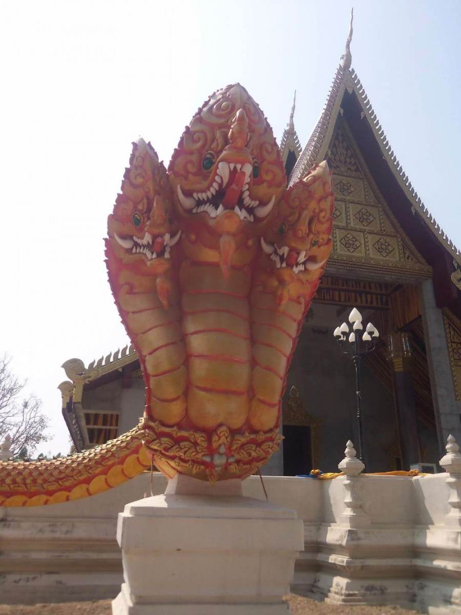 พระธาตุพนมจำลอง จังหวัดกาฬสินธุ์