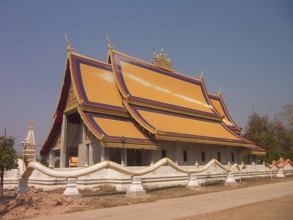 พระธาตุพนมจำลอง จังหวัดกาฬสินธุ์