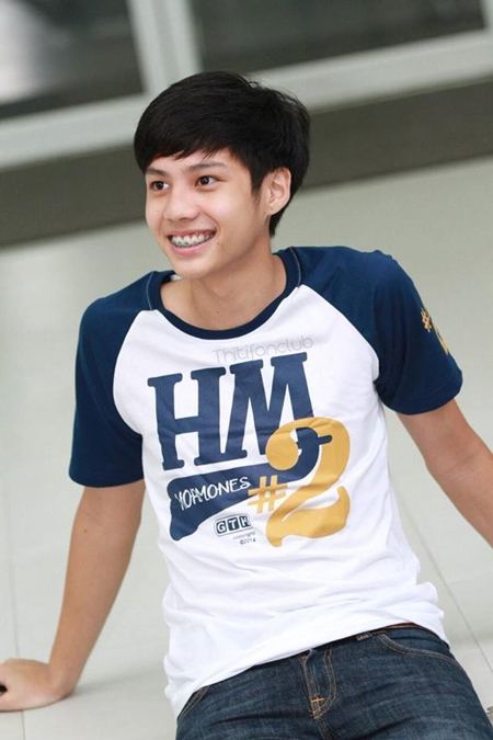 หนุ่มฮอต!! แบงค์ ธิติ หล่อแซ่บจริงๆ หนุ่มน้อยคนนี้