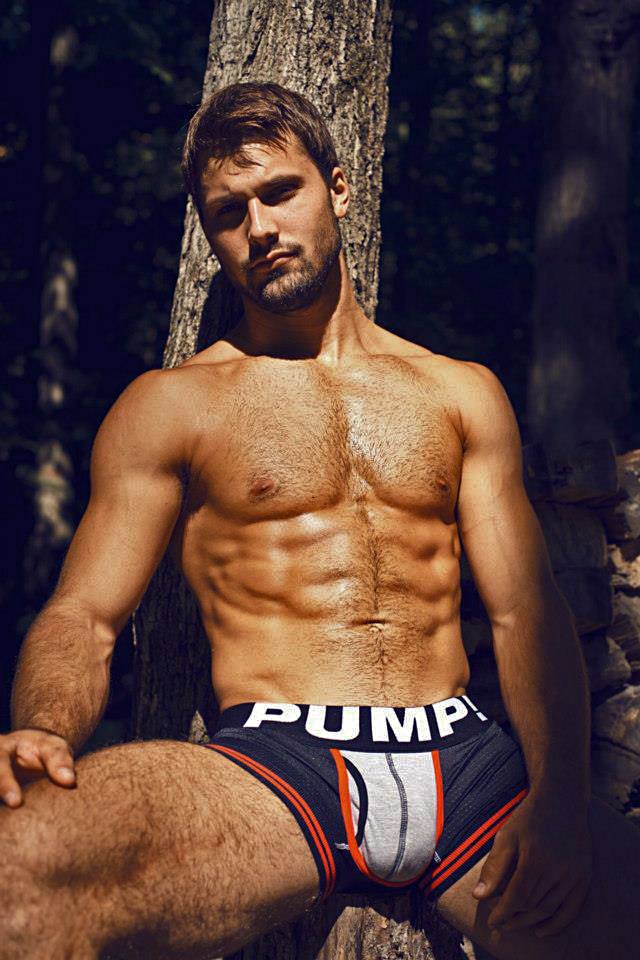 Hot guy in underwear 128