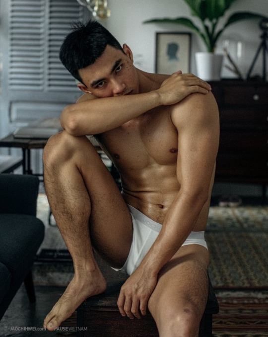 Hot guy in underwear 128