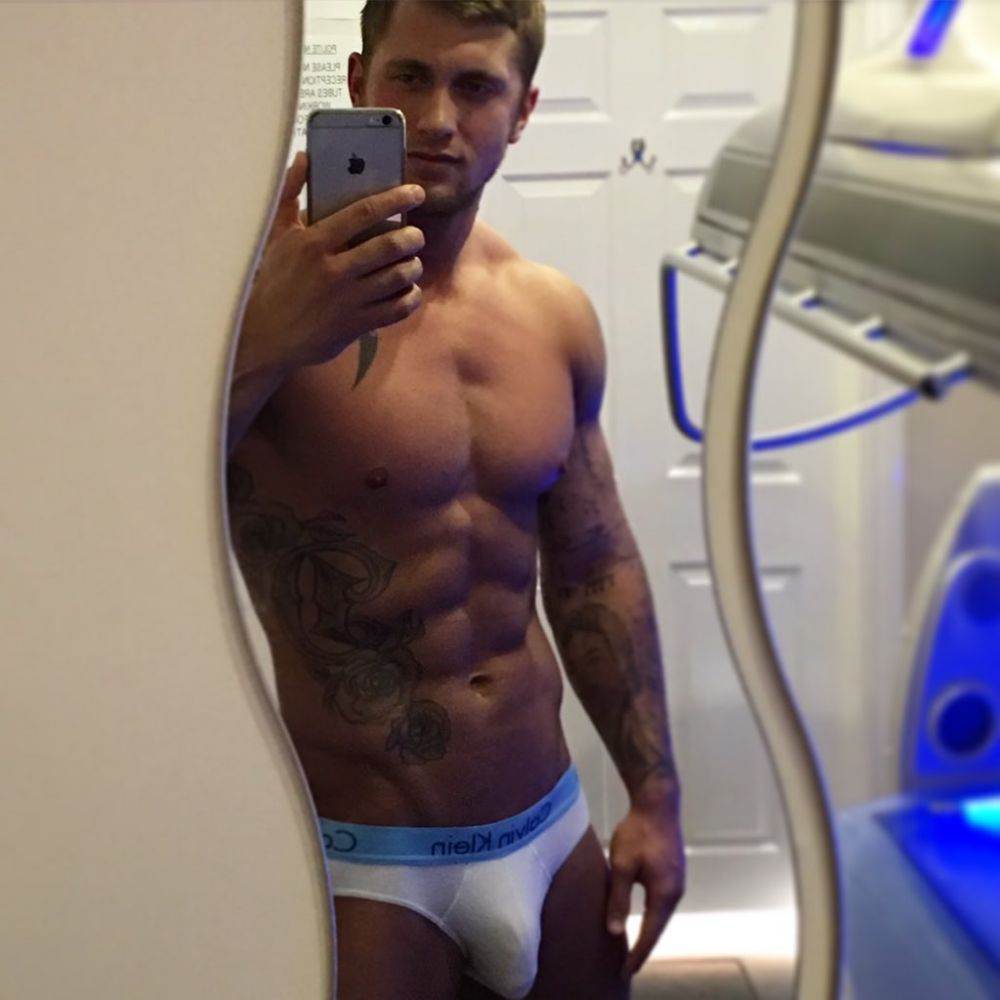 Hot guy in underwear 128