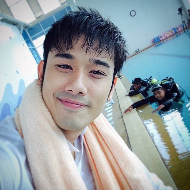 ขอมา..จัดให้!! หนุ่ม"ท๊อป"หล่อแซ่บมีเสน่ห์แบบนี้ไง มิน่า สาวแท้ สาวเทียม เก้งกวาง ถึงชอบกันนักหนา!