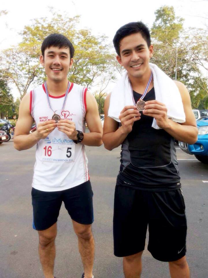 ขอมา..จัดให้!! หนุ่ม"ท๊อป"หล่อแซ่บมีเสน่ห์แบบนี้ไง มิน่า สาวแท้ สาวเทียม เก้งกวาง ถึงชอบกันนักหนา!