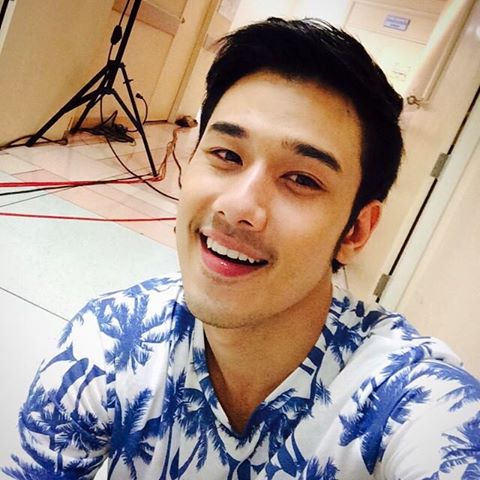 ขอมา..จัดให้!! หนุ่ม"ท๊อป"หล่อแซ่บมีเสน่ห์แบบนี้ไง มิน่า สาวแท้ สาวเทียม เก้งกวาง ถึงชอบกันนักหนา!