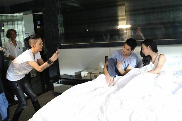 เมื่อ อั้ม พัชราภา โดดเล่น MV เพลง "แร้ง" ของ "ดัง พันกร" บอกเลยงานนี้แซ่บ 3 พฤษภาคม 2559 นี่ได้ดูแน่นอน !