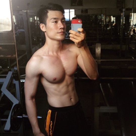 ผู้ชายวันเสาร์