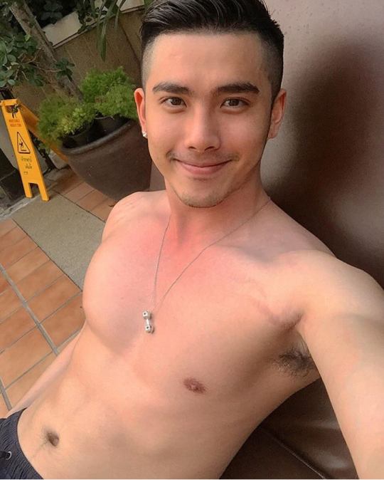 ผู้ชายวันเสาร์