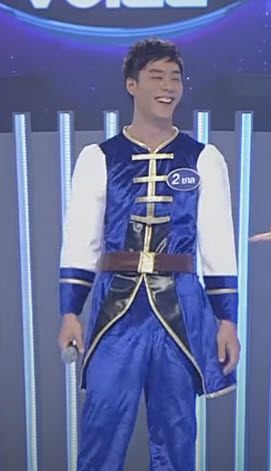 หนุ่มหน้าใส+เป้ากระเเทกตา
