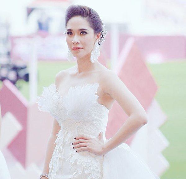 พลอยสวยงาม สวยวัวตายสวยควายล้มมากค่ะวันนี้