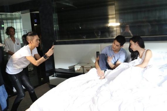 แซ่บพริกทั้งสวน!!! อั้ม พัชราภา เลิฟซีนร้อน อั้ม-กันต์ MV แร้ง ดัง พันกร