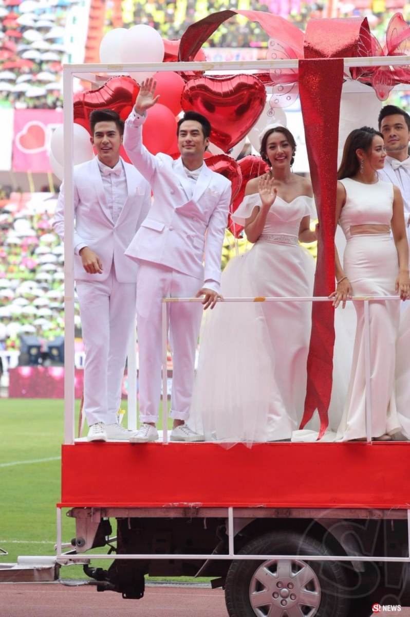 อลังการขบวนพาเหรดดารา ฉลอง 46 ปี ช่อง 3 [set 2]