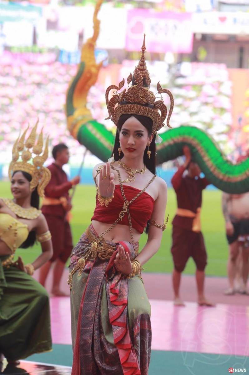 อลังการขบวนพาเหรดดารา ฉลอง 46 ปี ช่อง 3 [set 2]