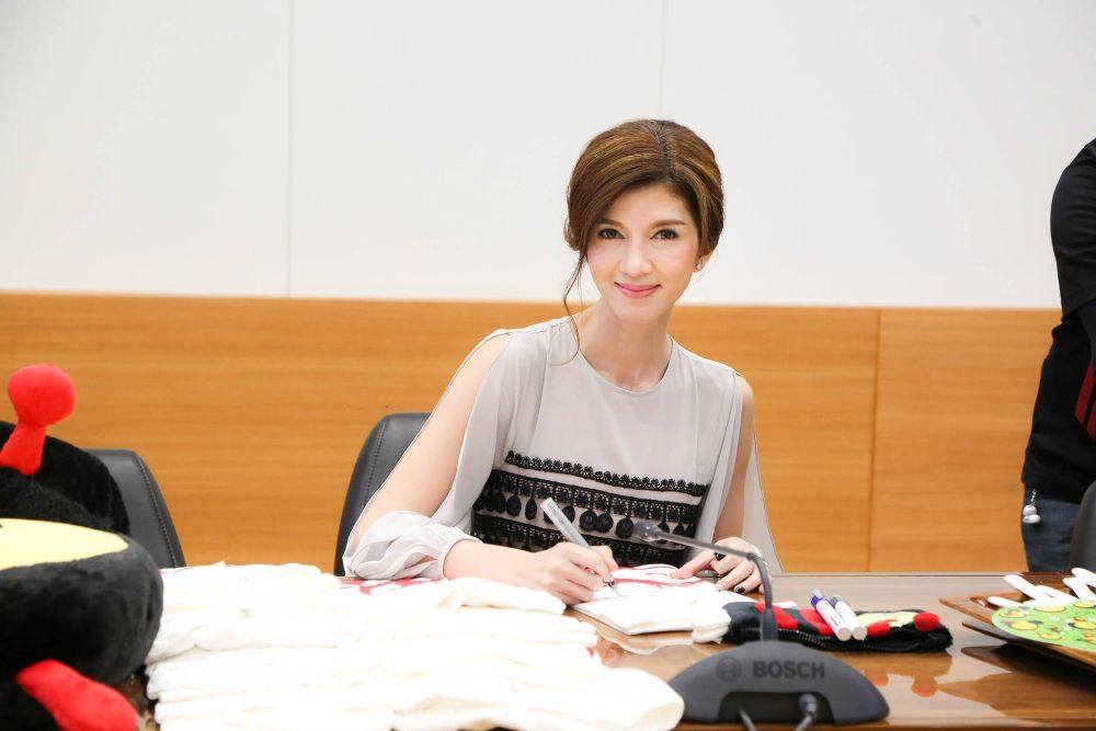 น้องมะลิกับแม่โบว์ ที่โตโยบัสส์ สาขาพระราม 2