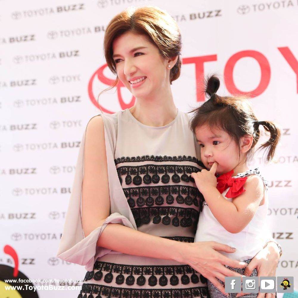 น้องมะลิกับแม่โบว์ ที่โตโยบัสส์ สาขาพระราม 2