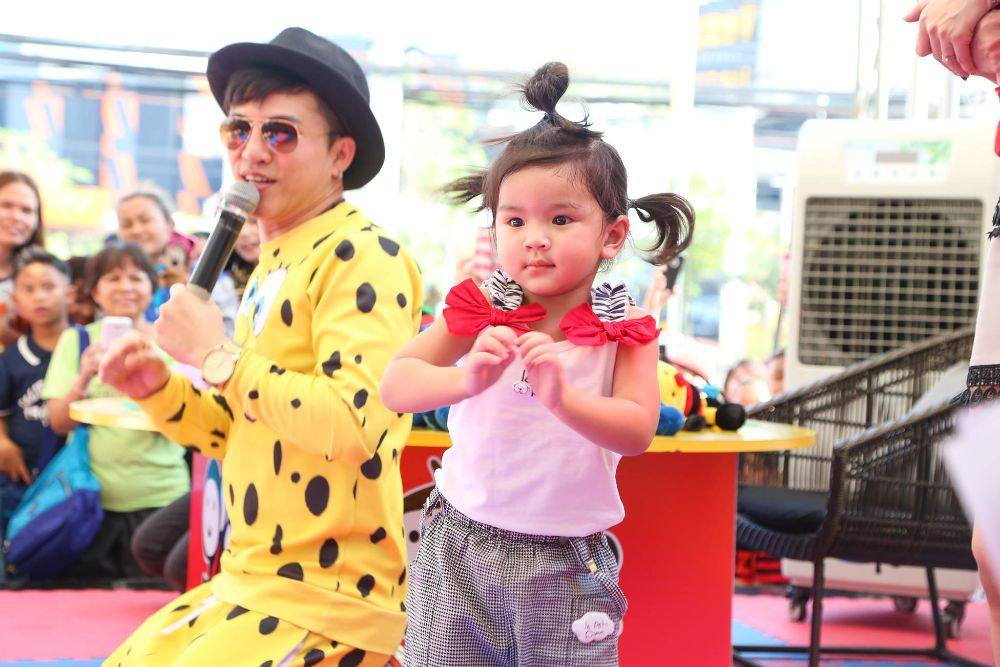 น้องมะลิกับแม่โบว์ ที่โตโยบัสส์ สาขาพระราม 2