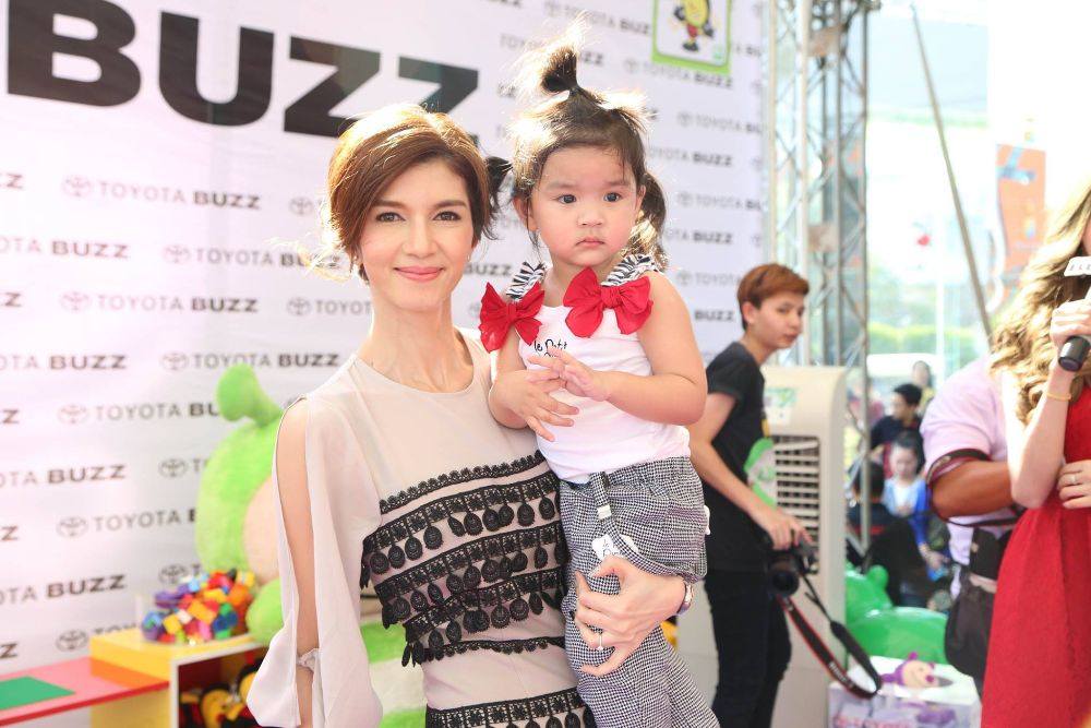 น้องมะลิกับแม่โบว์ ที่โตโยบัสส์ สาขาพระราม 2