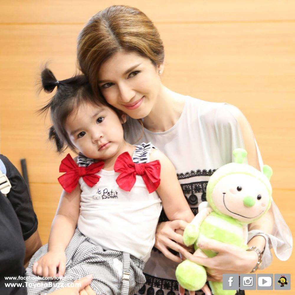 น้องมะลิกับแม่โบว์ ที่โตโยบัสส์ สาขาพระราม 2