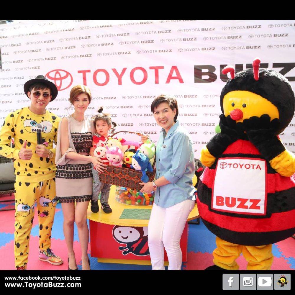 น้องมะลิกับแม่โบว์ ที่โตโยบัสส์ สาขาพระราม 2