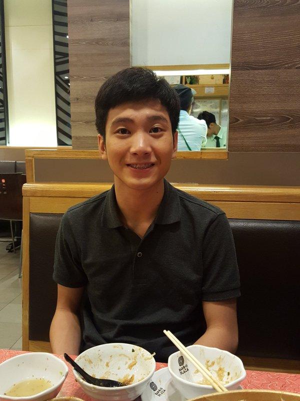 น้องตี๋ สุรชัย แซ่เตีย