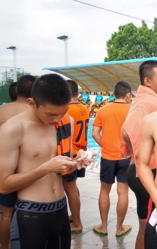เด็กหนุ่ม 2