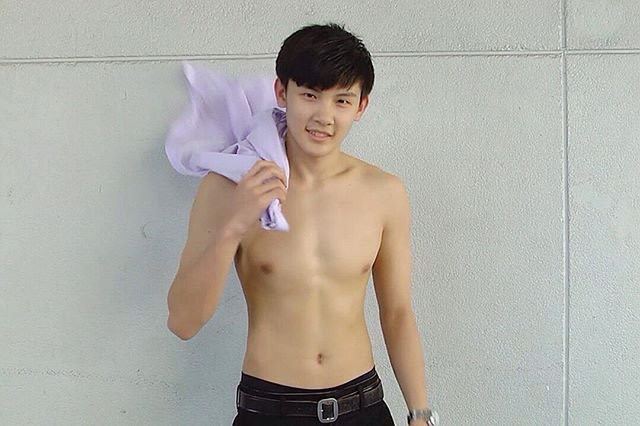 เด็กหนุ่ม 2