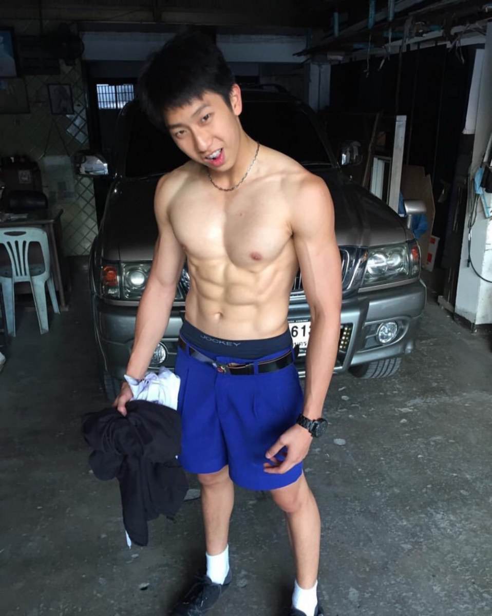 เด็กหนุ่ม 2