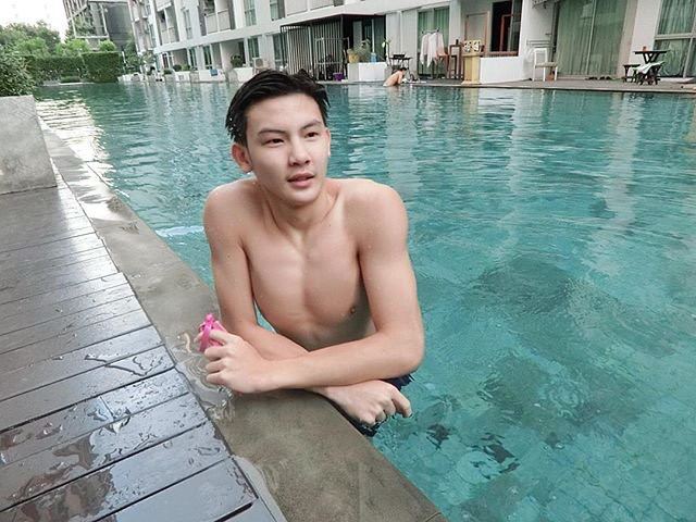 เด็กหนุ่ม 2