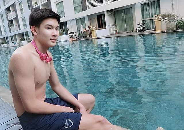 เด็กหนุ่ม 2