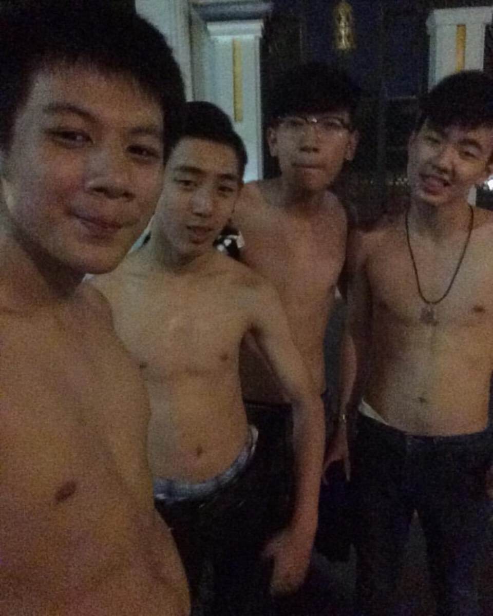 เด็กหนุ่ม 2