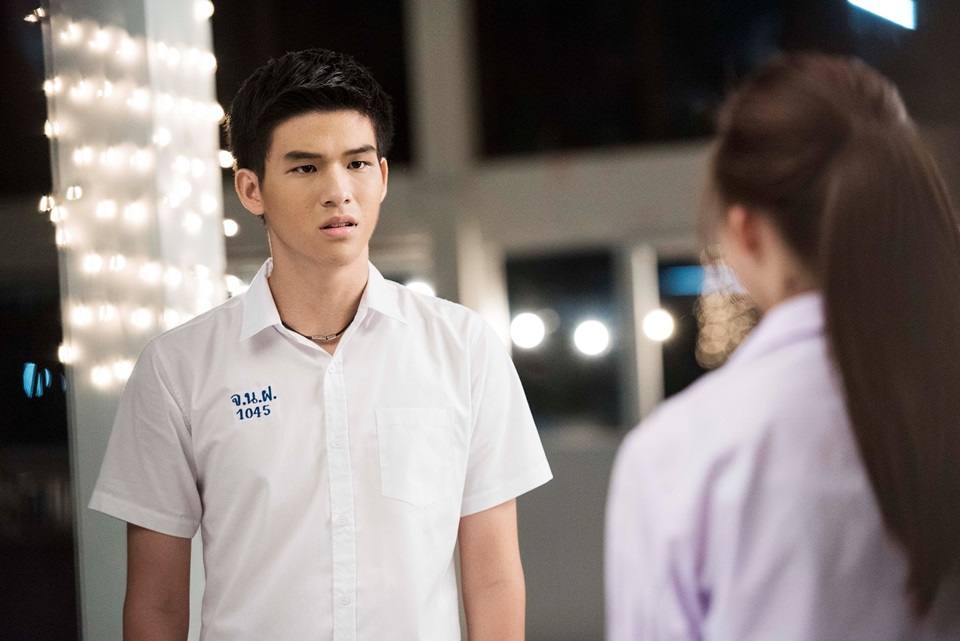 สกาย วงศ์รวี & นินน่า (MBO) @ MV.ไม่เดียงสา - BIG ASS
