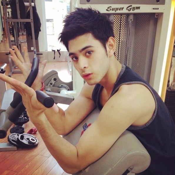 ไม่ได้เห็นกันง่ายๆ !! คนนี้ไงลูกชายสุดเลิฟ "แซม ยุรนันท์" โตเป็นหนุ่มแล้ว สาวๆตามกรี๊ดกันยกใหญ่