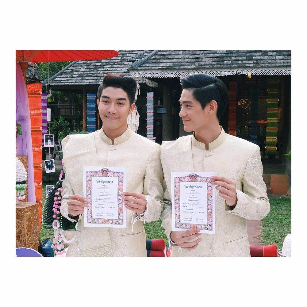 เผยโฉมโปสเตอร์ ซีรี่ส์เกย์น่าดู มิติรักผ่านเลนส์ ตอน รุ้งสีเทา
