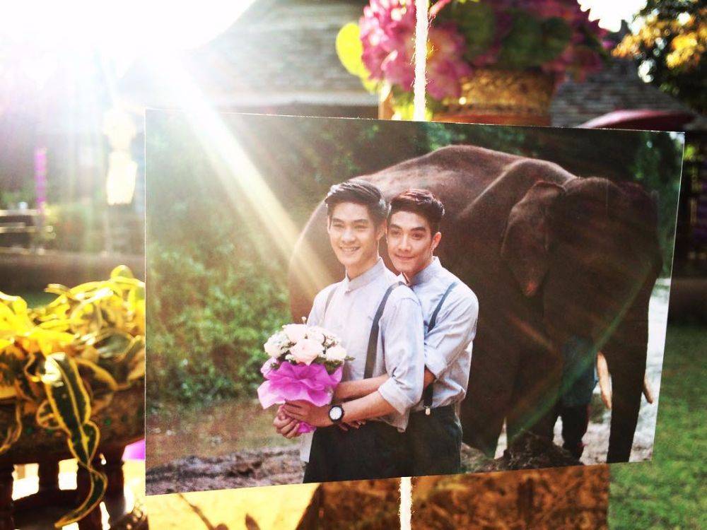 เผยโฉมโปสเตอร์ ซีรี่ส์เกย์น่าดู มิติรักผ่านเลนส์ ตอน รุ้งสีเทา